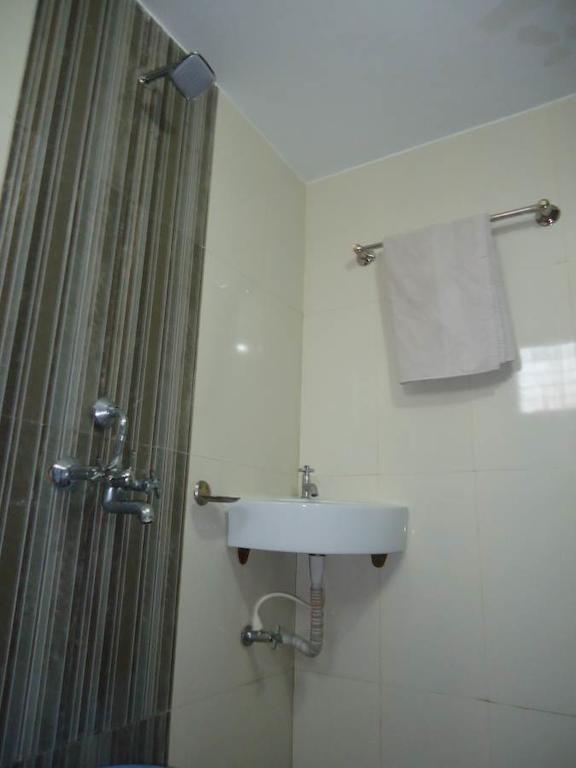 Hotel Sai Galaxy Inn Shirdi Bilik gambar